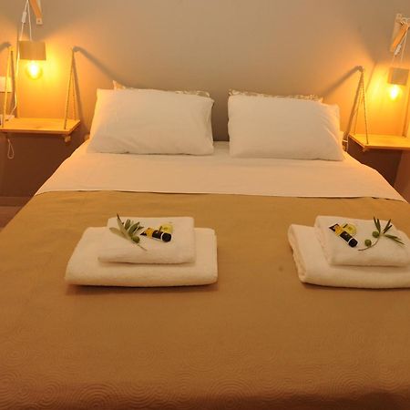 Delphic Moments - Sunny App 3Br, 2Ba With Viewアパートメント エクステリア 写真