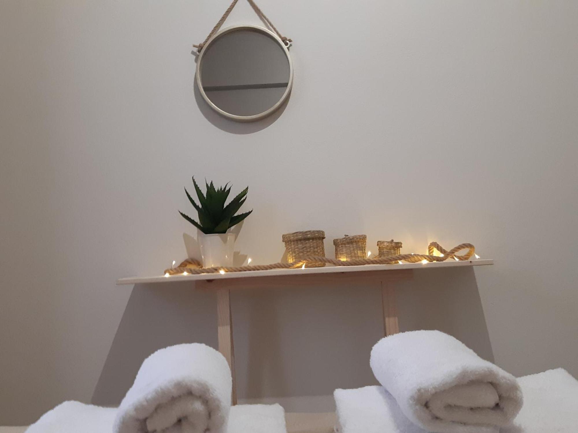 Delphic Moments - Sunny App 3Br, 2Ba With Viewアパートメント エクステリア 写真
