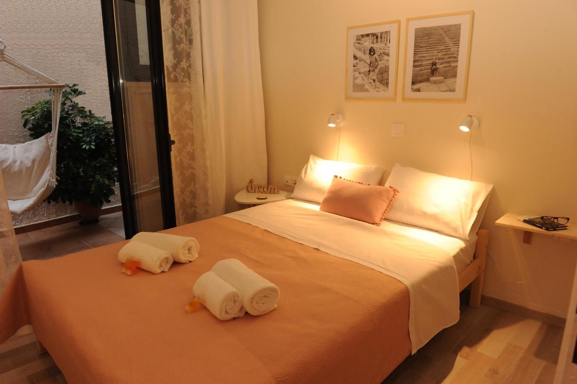 Delphic Moments - Sunny App 3Br, 2Ba With Viewアパートメント エクステリア 写真